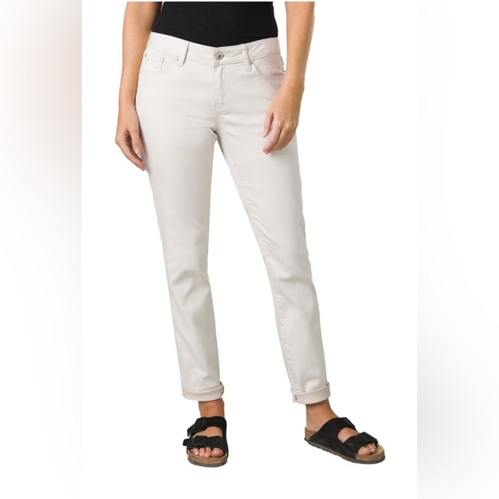 Brown straight leg pants. Only worn once or twice, in perfect condition!